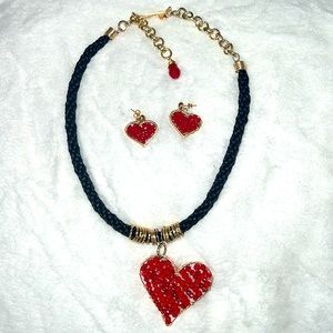 BRAND NEW ARTISAN DESIGNED AND CRAFTED Valentine Heart Necklace Set.